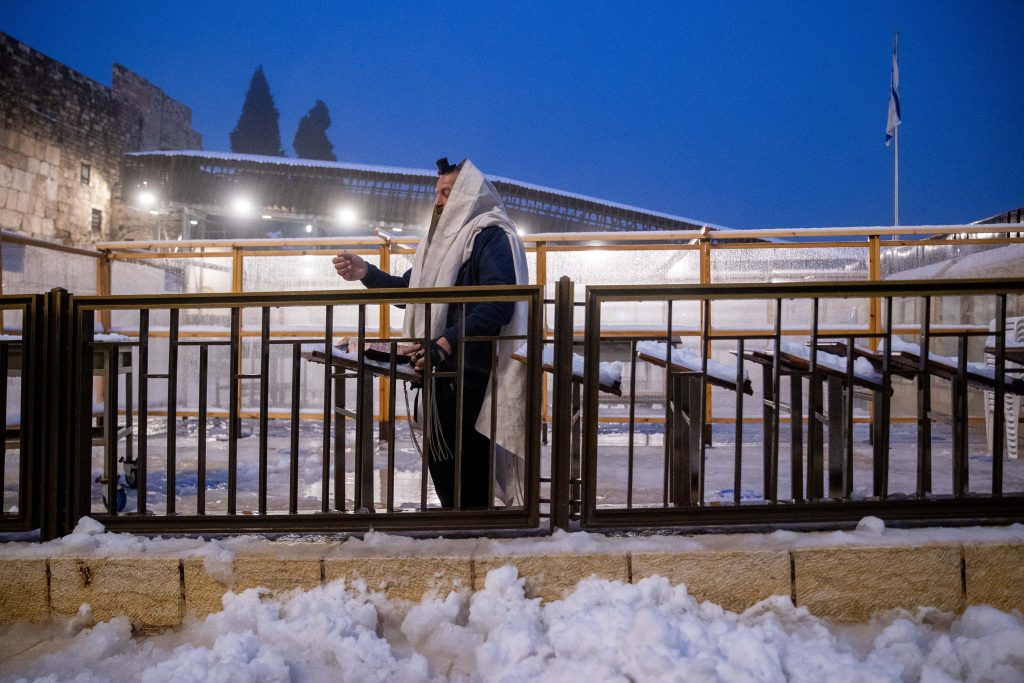 Snow at the Kotel in Jerusalem